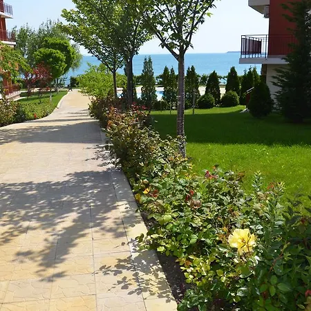 Апартаменты Single Private In Marina View Fort Beach Свети-Влас