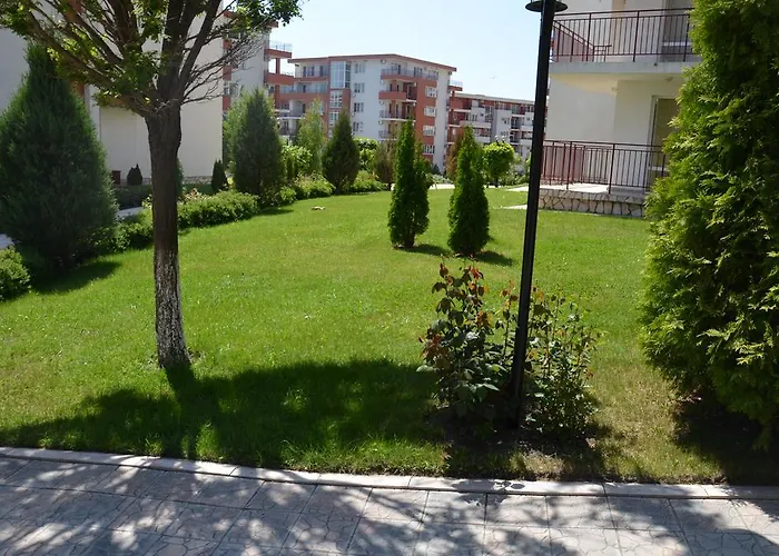 Single Private In Marina View Fort Beach شقة