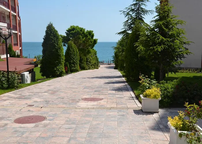 Single Private In Marina View Fort Beach