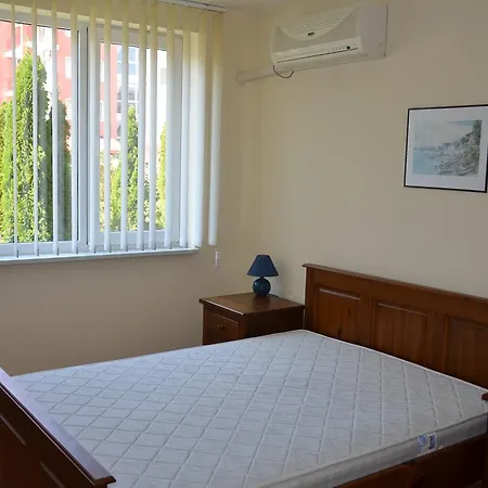 Single Private In Marina View *