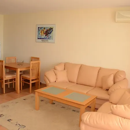 Single Private In Marina View